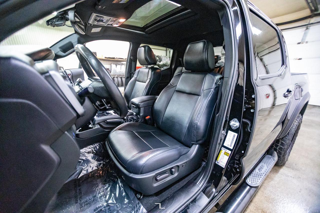 2023 Toyota Tacoma 4x4 Crew Cab TRD Off Road Leather Roof Nav BCam Red Deer AB