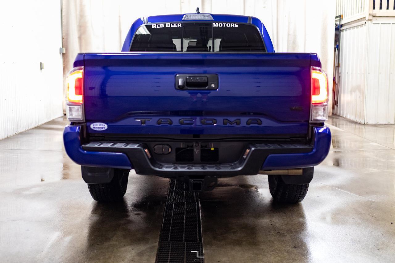 2023 Toyota Tacoma 4x4 Crew Cab TRD Off-Road Leather Roof Nav Red Deer AB