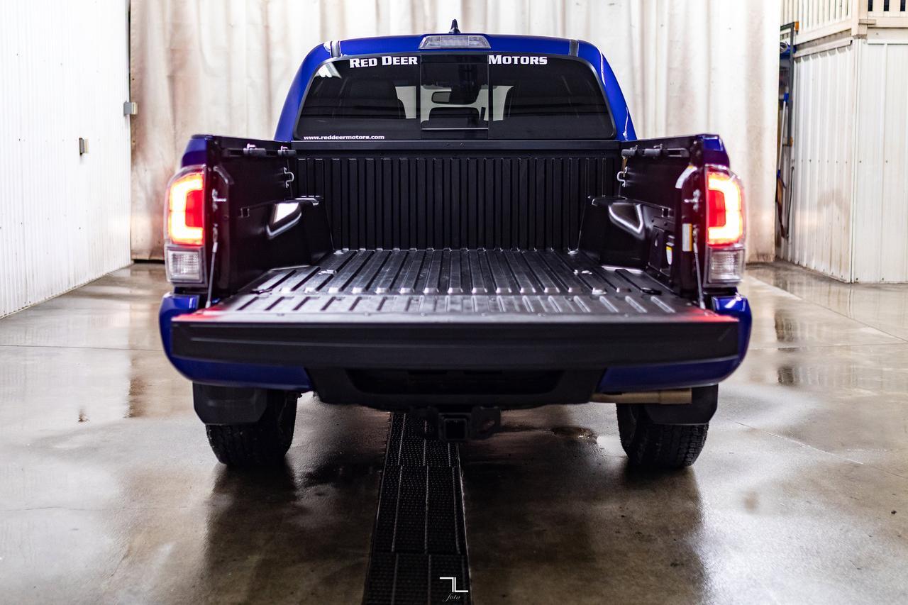 2023 Toyota Tacoma 4x4 Crew Cab TRD Off-Road Leather Roof Nav Red Deer AB