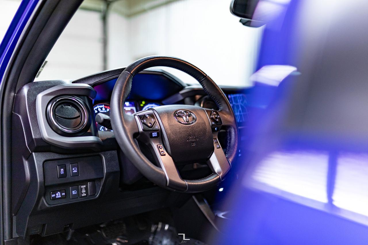 2023 Toyota Tacoma 4x4 Crew Cab TRD Off-Road Leather Roof Nav Red Deer AB