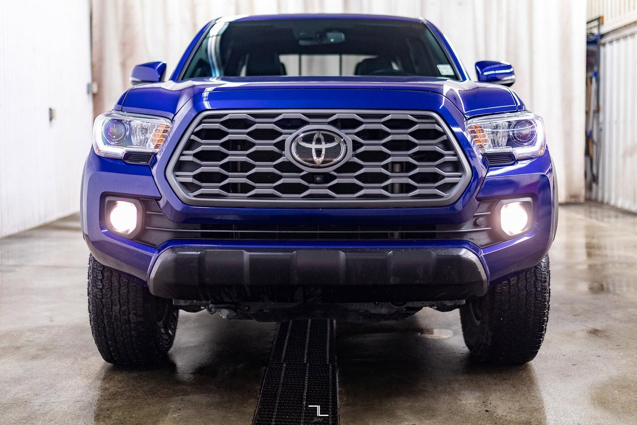 2023 Toyota Tacoma 4x4 Crew Cab TRD Off-Road Leather Roof Nav Red Deer AB