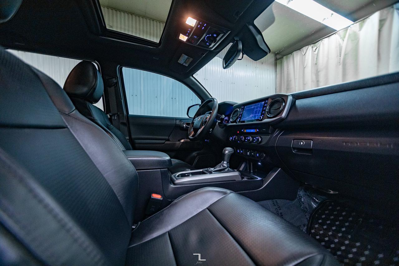 2023 Toyota Tacoma 4x4 Crew Cab TRD Off-Road Leather Roof Nav Red Deer AB