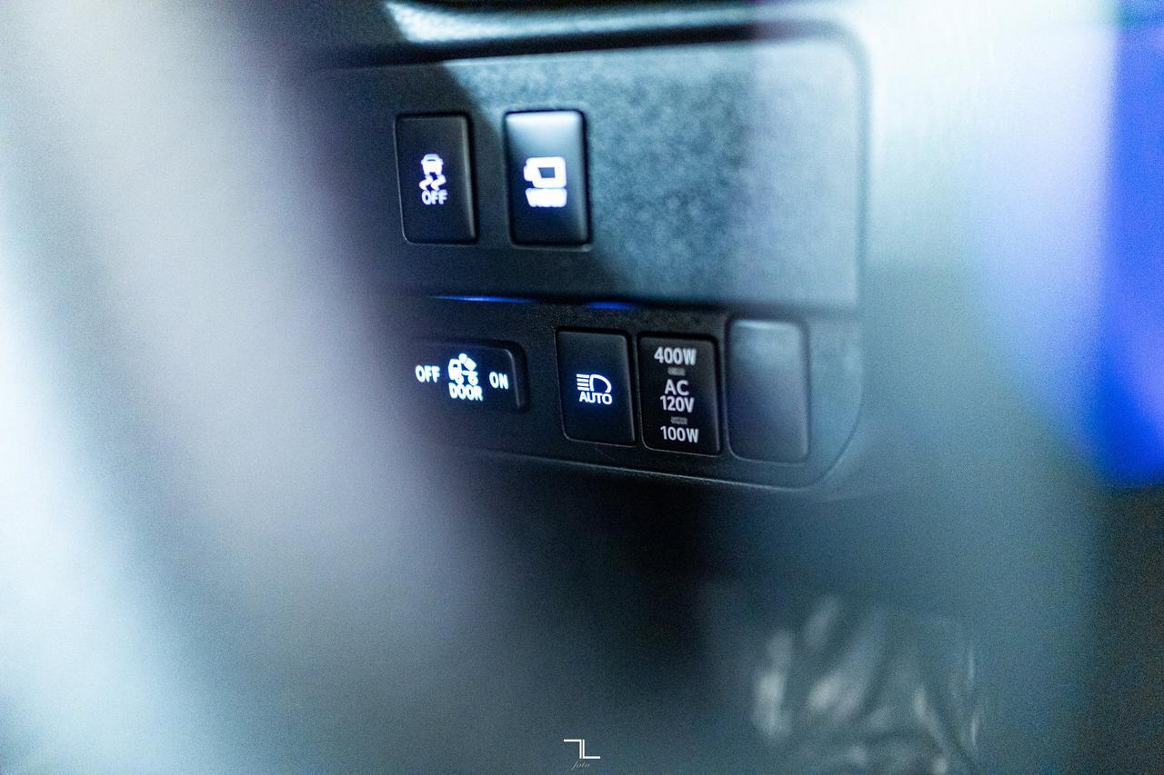 2023 Toyota Tacoma 4x4 Crew Cab TRD Off-Road Leather Roof Nav Red Deer AB