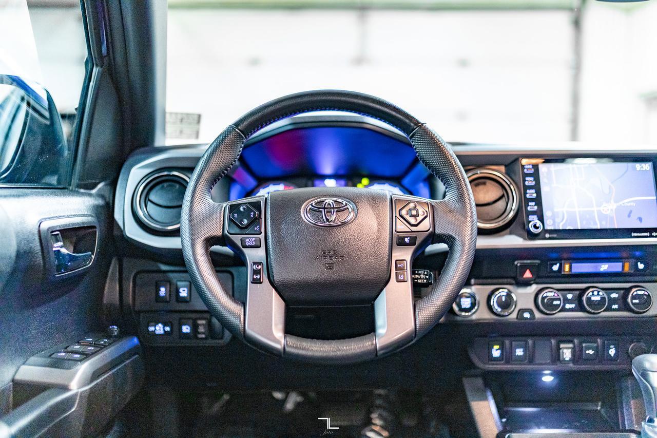 2023 Toyota Tacoma 4x4 Crew Cab TRD Off-Road Leather Roof Nav Red Deer AB