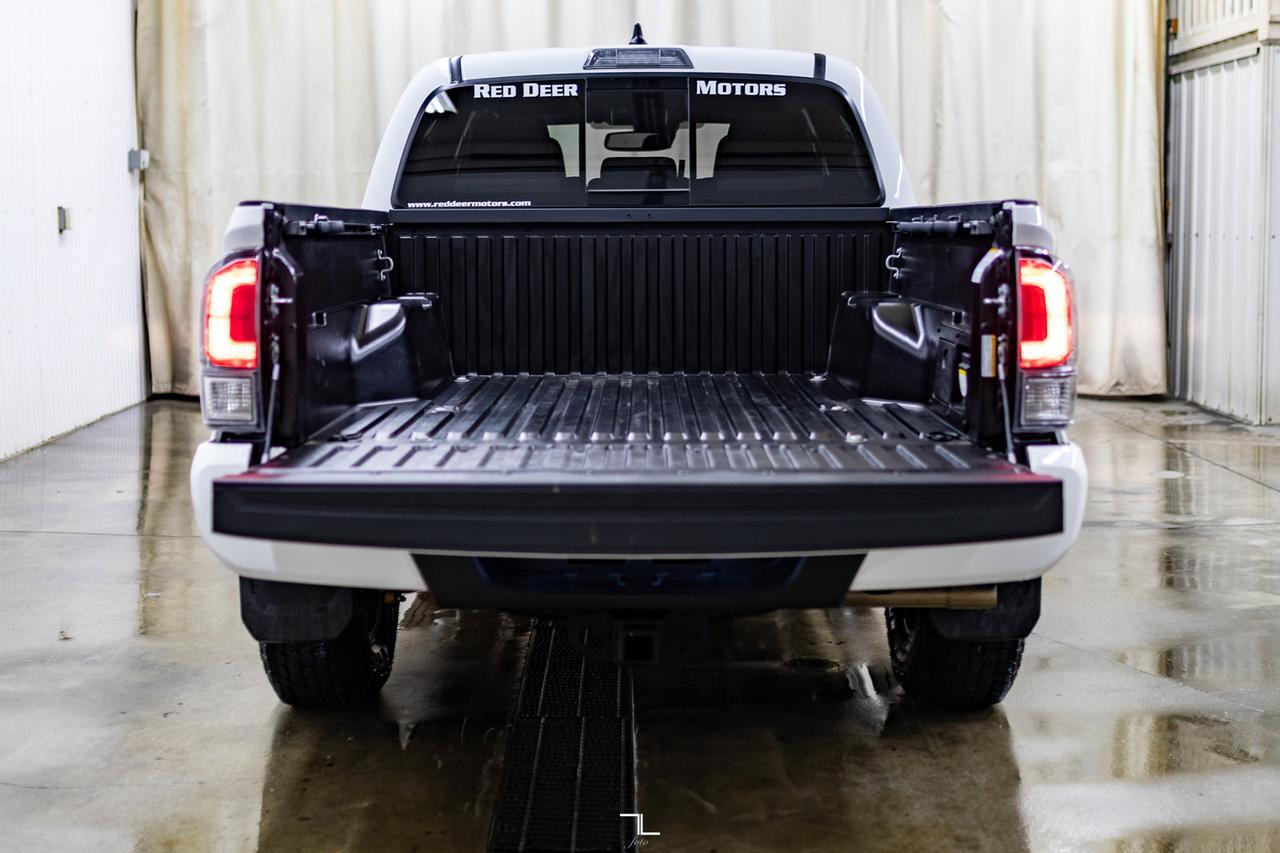 2023 Toyota Tacoma 4x4 Crew Cab TRD Off Road Nav BCam Red Deer AB