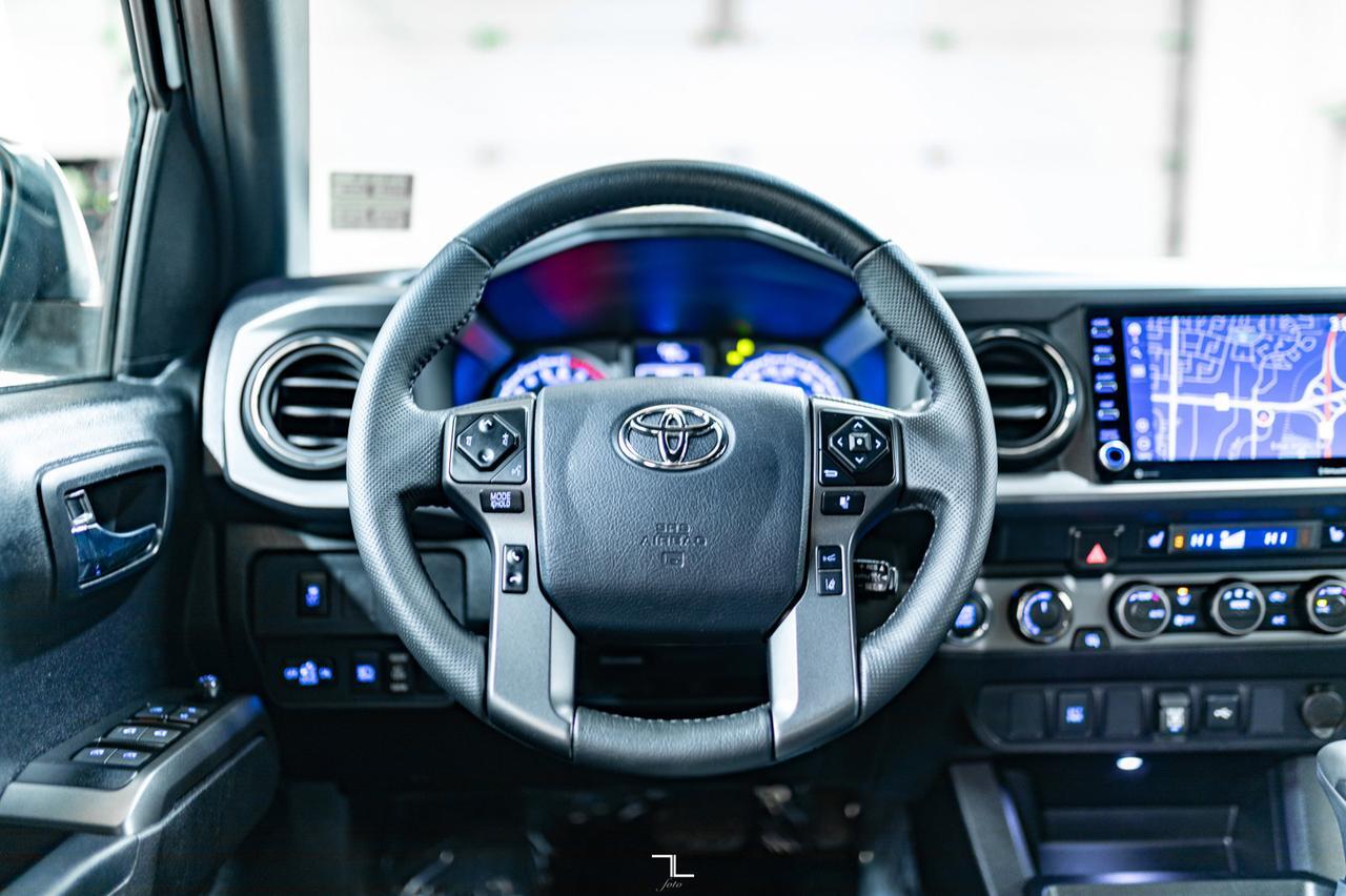 2023 Toyota Tacoma 4x4 Crew Cab TRD Off Road Nav BCam Red Deer AB