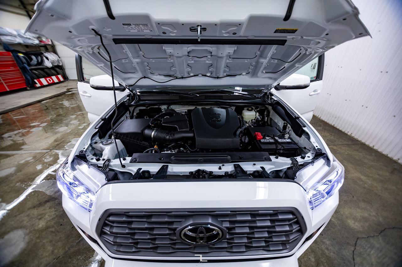 2023 Toyota Tacoma 4x4 Crew Cab TRD Off Road Nav BCam Red Deer AB