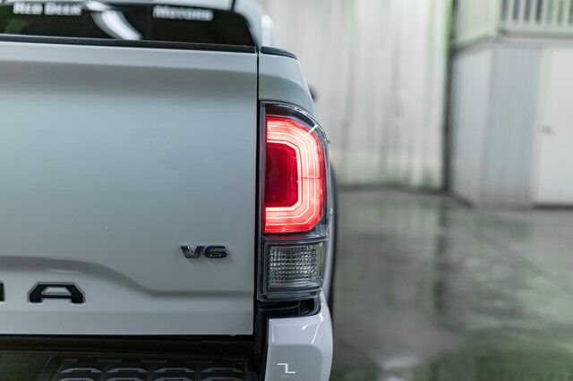 2023 Toyota Tacoma 4x4 Crew Cab TRD Off Road Nav BCam Red Deer AB