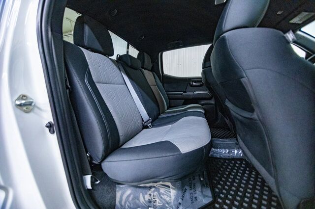 2023 Toyota Tacoma 4x4 Crew Cab TRD Off Road Nav BCam Red Deer AB