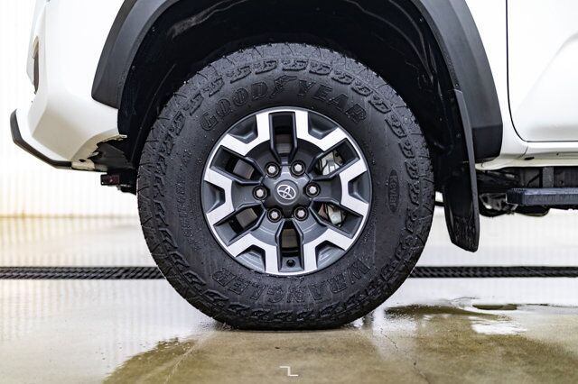 2023 Toyota Tacoma 4x4 Crew Cab TRD Off Road Nav BCam Red Deer AB