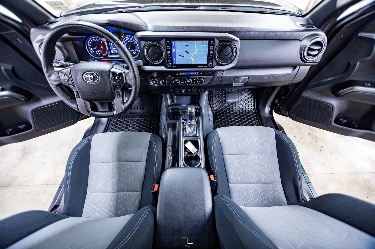 2023 Toyota Tacoma 4x4 Crew Cab TRD Sport Nav BCam Red Deer AB