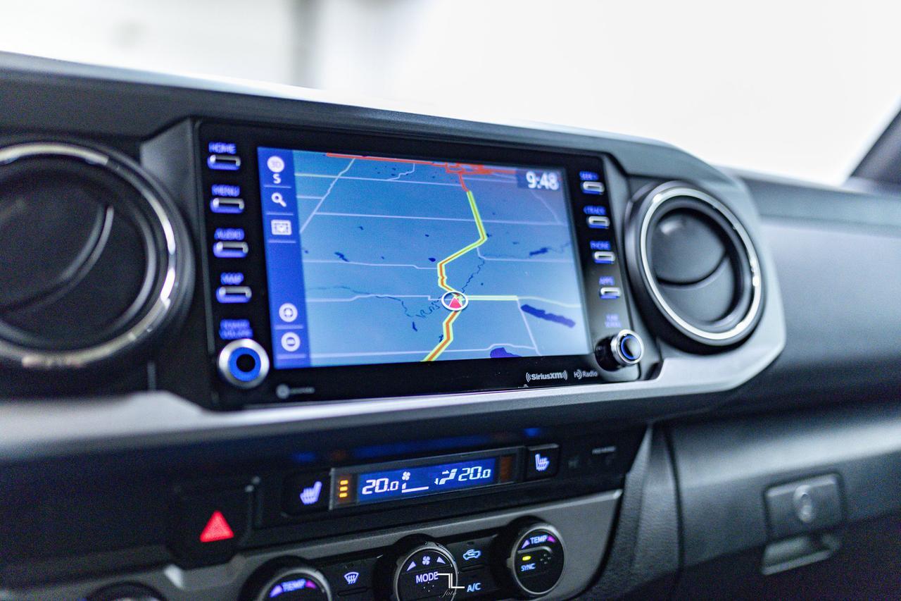 2023 Toyota Tacoma 4x4 Crew Cab TRD Sport Nav BCam Red Deer AB