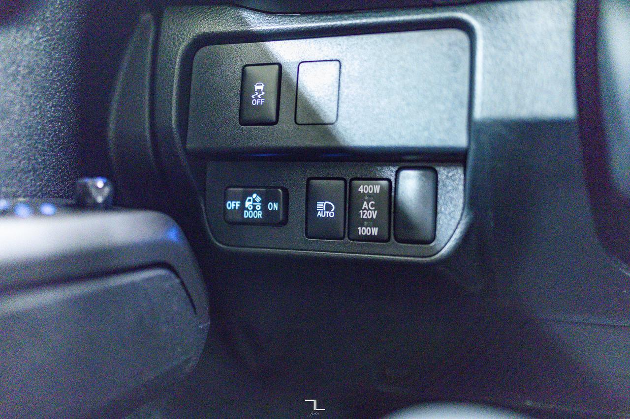 2023 Toyota Tacoma 4x4 Crew Cab TRD Sport Nav BCam Red Deer AB