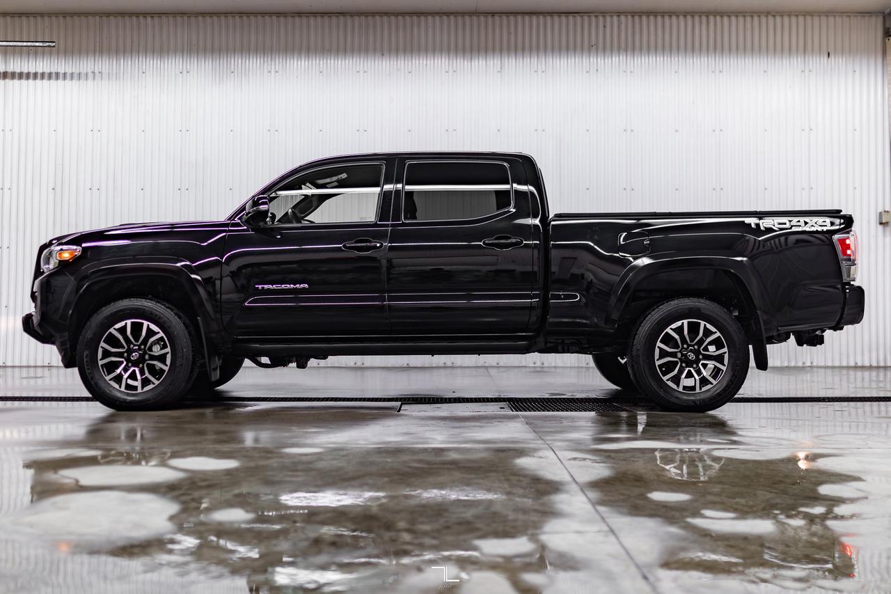 2023 Toyota Tacoma 4x4 Crew Cab TRD Sport Nav BCam Red Deer AB