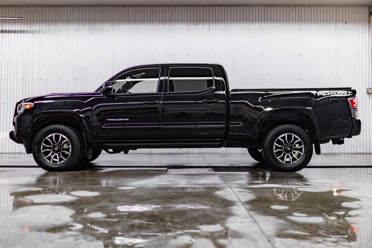 2023 Toyota Tacoma 4x4 Crew Cab TRD Sport Nav BCam Red Deer AB