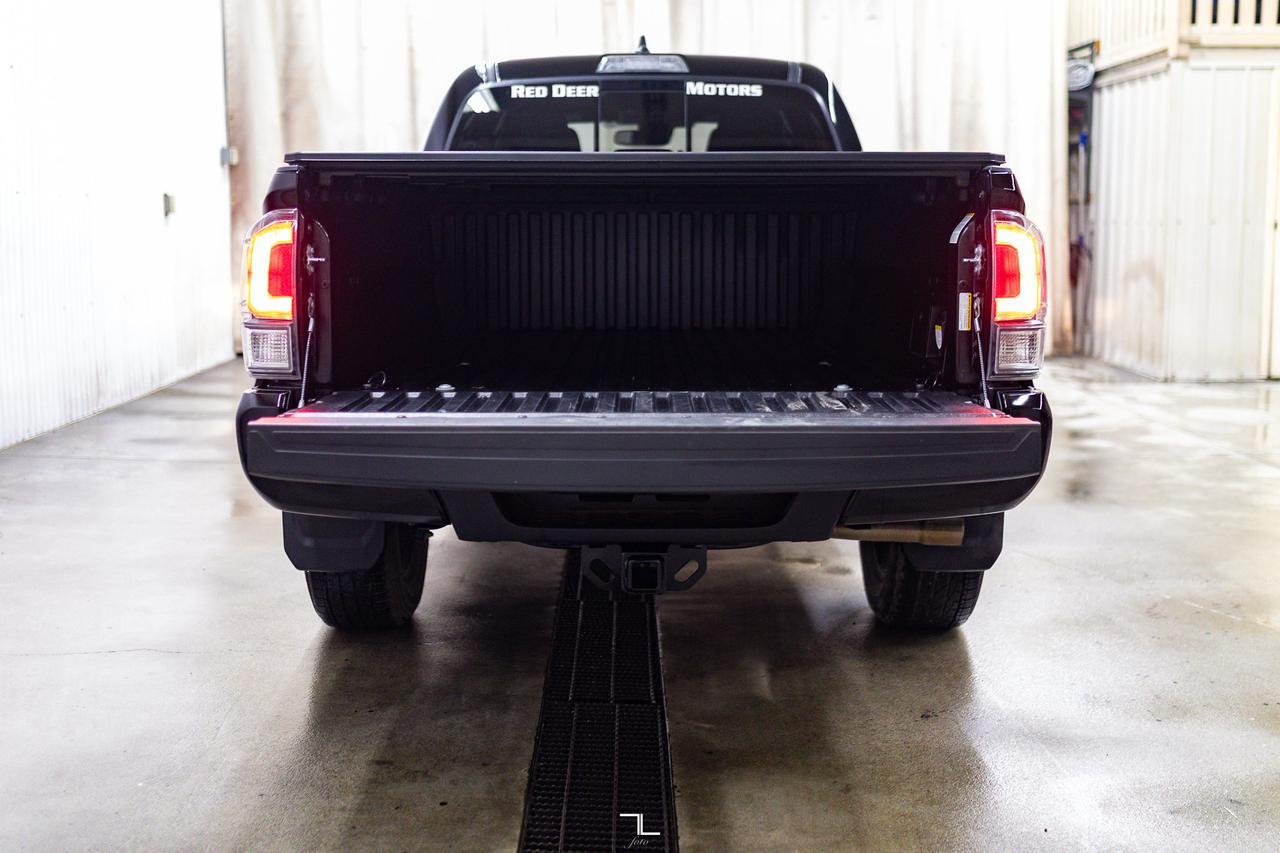 2023 Toyota Tacoma 4x4 Crew Cab TRD Sport Nav BCam Red Deer AB