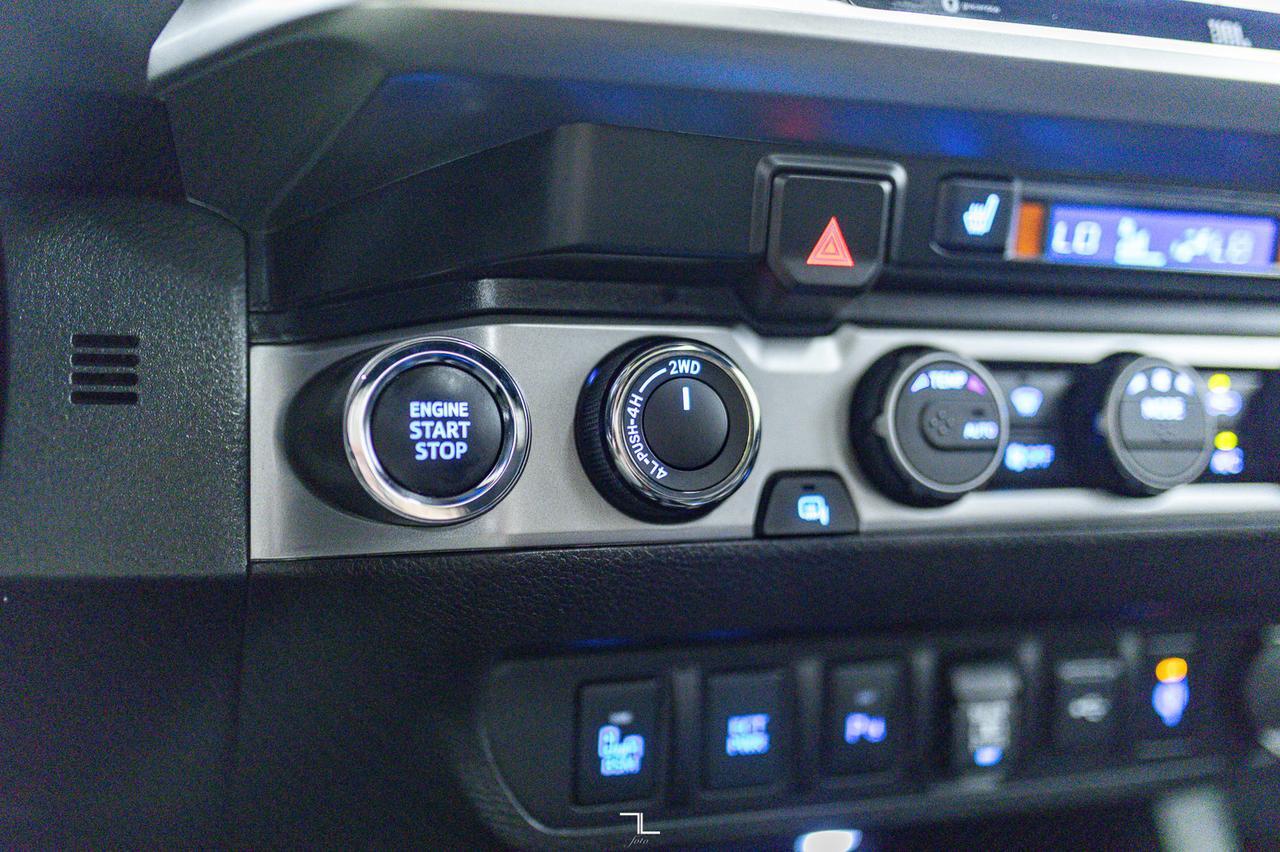 2023 Toyota Tacoma 4x4 Double Cab Limited Nightshade Leather Roof Nav Red Deer AB