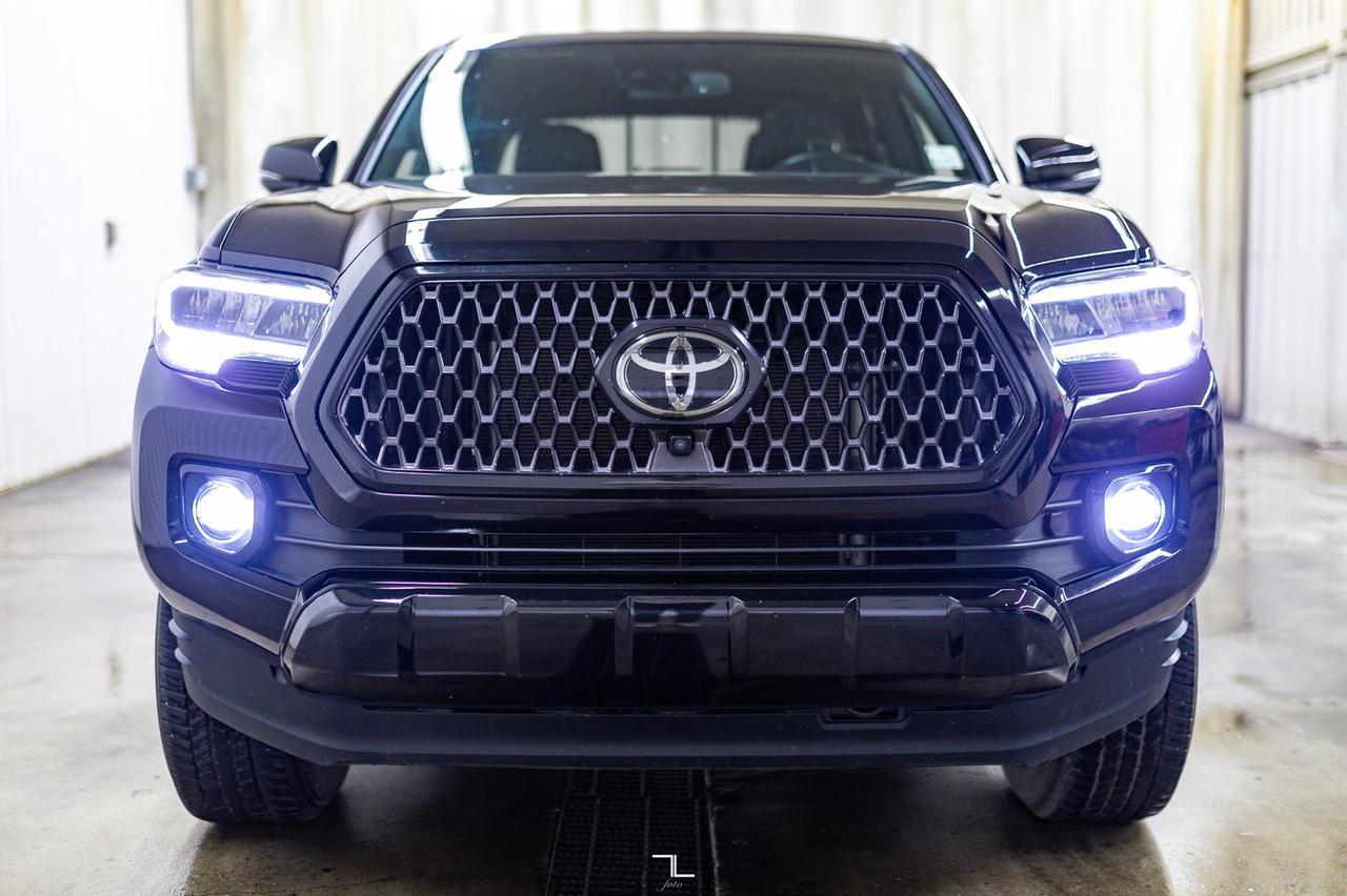 2023 Toyota Tacoma 4x4 Double Cab Limited Nightshade Leather Roof Nav Red Deer AB