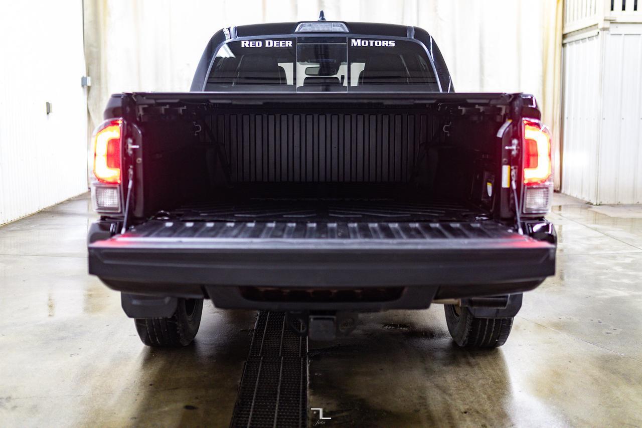2023 Toyota Tacoma 4x4 Double Cab Limited Nightshade Leather Roof Nav Red Deer AB