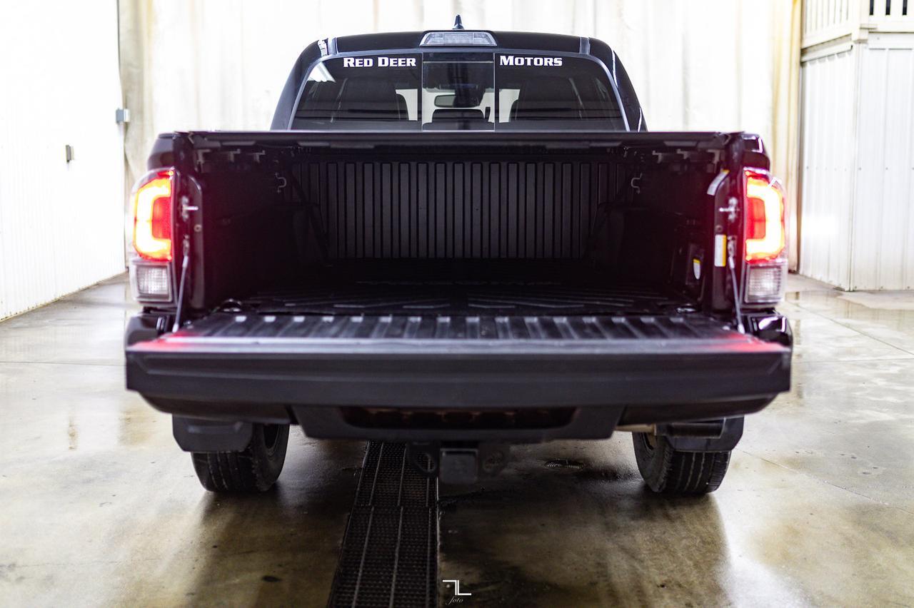 2023 Toyota Tacoma 4x4 Double Cab Limited Nightshade Leather Roof Nav Red Deer AB