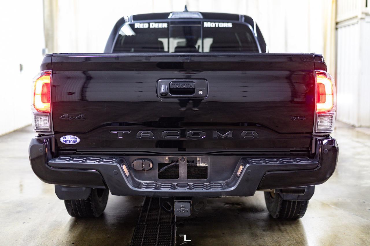 2023 Toyota Tacoma 4x4 Double Cab Limited Nightshade Leather Roof Nav Red Deer AB