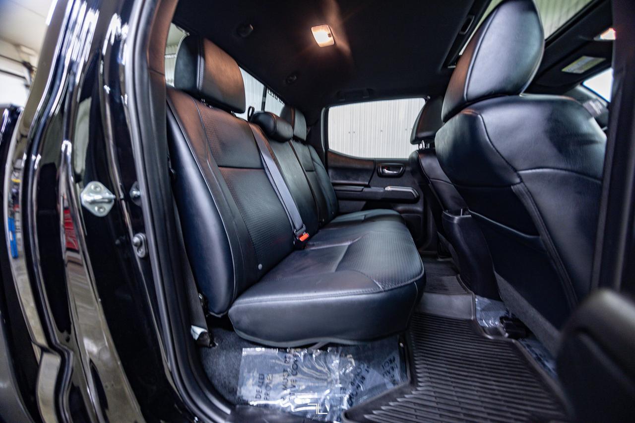 2023 Toyota Tacoma 4x4 Double Cab Limited Nightshade Leather Roof Nav Red Deer AB