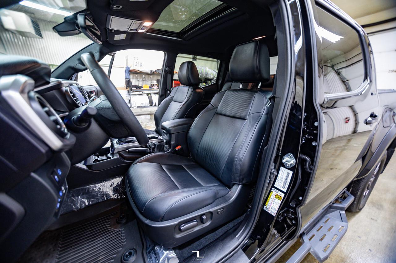 2023 Toyota Tacoma 4x4 Double Cab Limited Nightshade Leather Roof Nav Red Deer AB