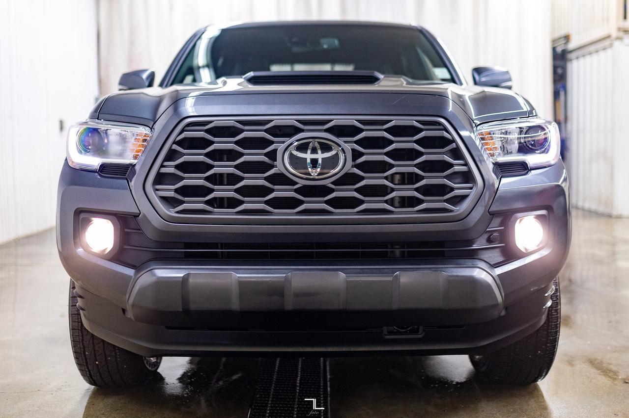 2023 Toyota Tacoma 4x4 Double Cab TRD Sport Leather Roof Nav Red Deer AB