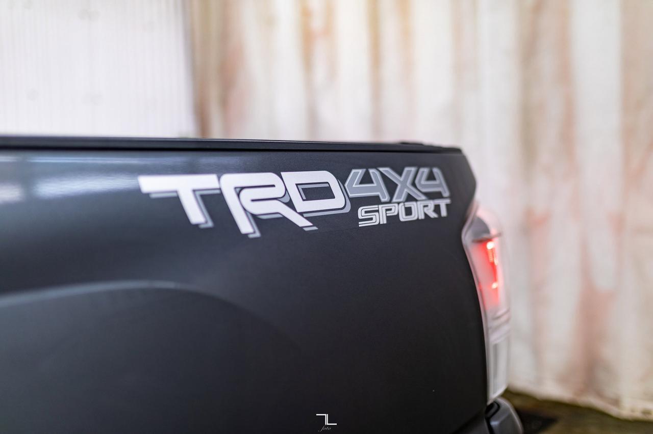 2023 Toyota Tacoma 4x4 Double Cab TRD Sport Leather Roof Nav Red Deer AB