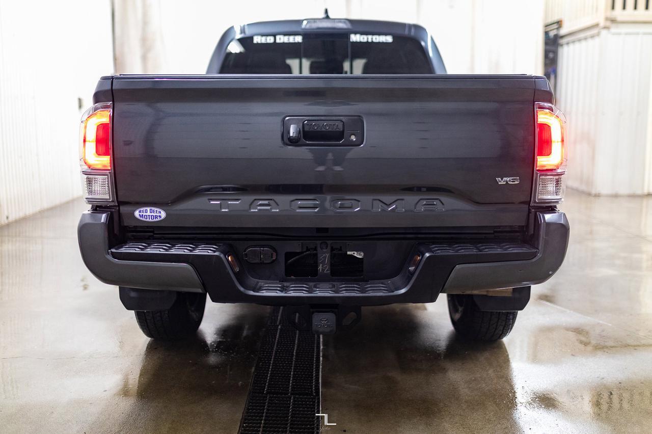 2023 Toyota Tacoma 4x4 Double Cab TRD Sport Leather Roof Nav Red Deer AB