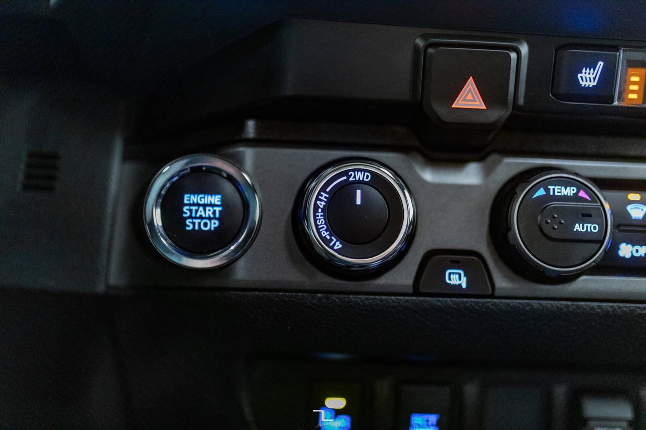 2023 Toyota Tacoma 4x4 Double Cab TRD Sport Leather Roof Nav Red Deer AB