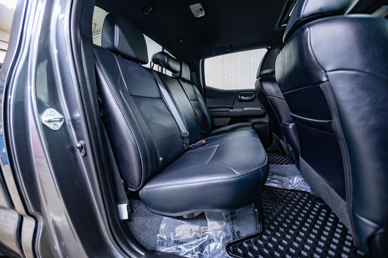 2023 Toyota Tacoma 4x4 Double Cab TRD Sport Leather Roof Nav Red Deer AB