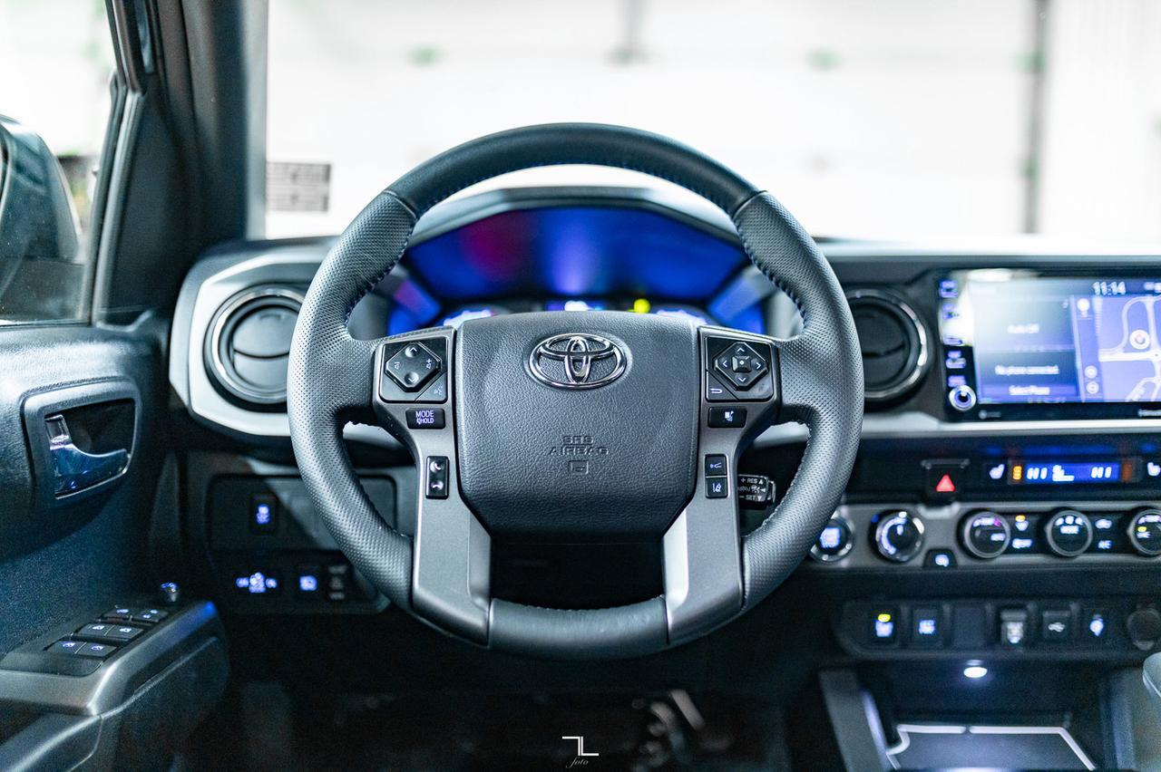 2023 Toyota Tacoma 4x4 Double Cab TRD Sport Leather Roof Nav Red Deer AB