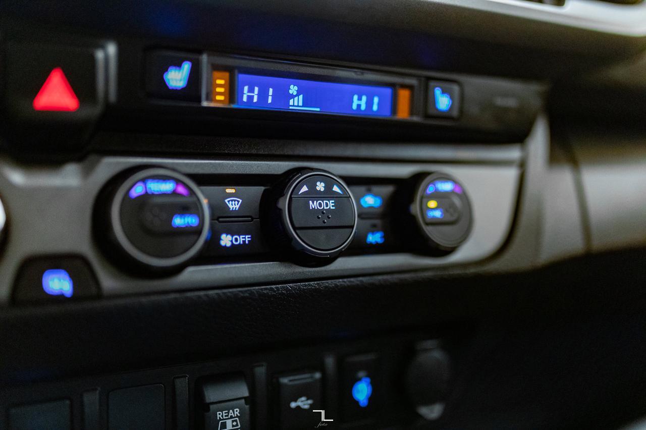 2023 Toyota Tacoma 4x4 Double Cab TRD Sport Leather Roof Nav Red Deer AB