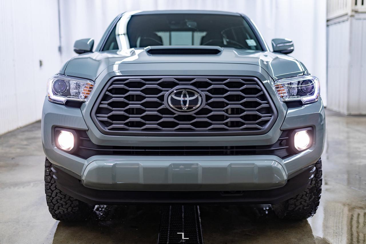 2023 Toyota Tacoma 4x4 Double Cab TRD Sport Premium Leather Roof Nav Red Deer AB