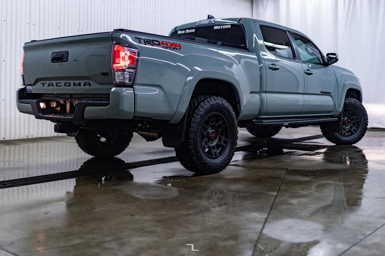 2023 Toyota Tacoma 4x4 Double Cab TRD Sport Premium Leather Roof Nav Red Deer AB