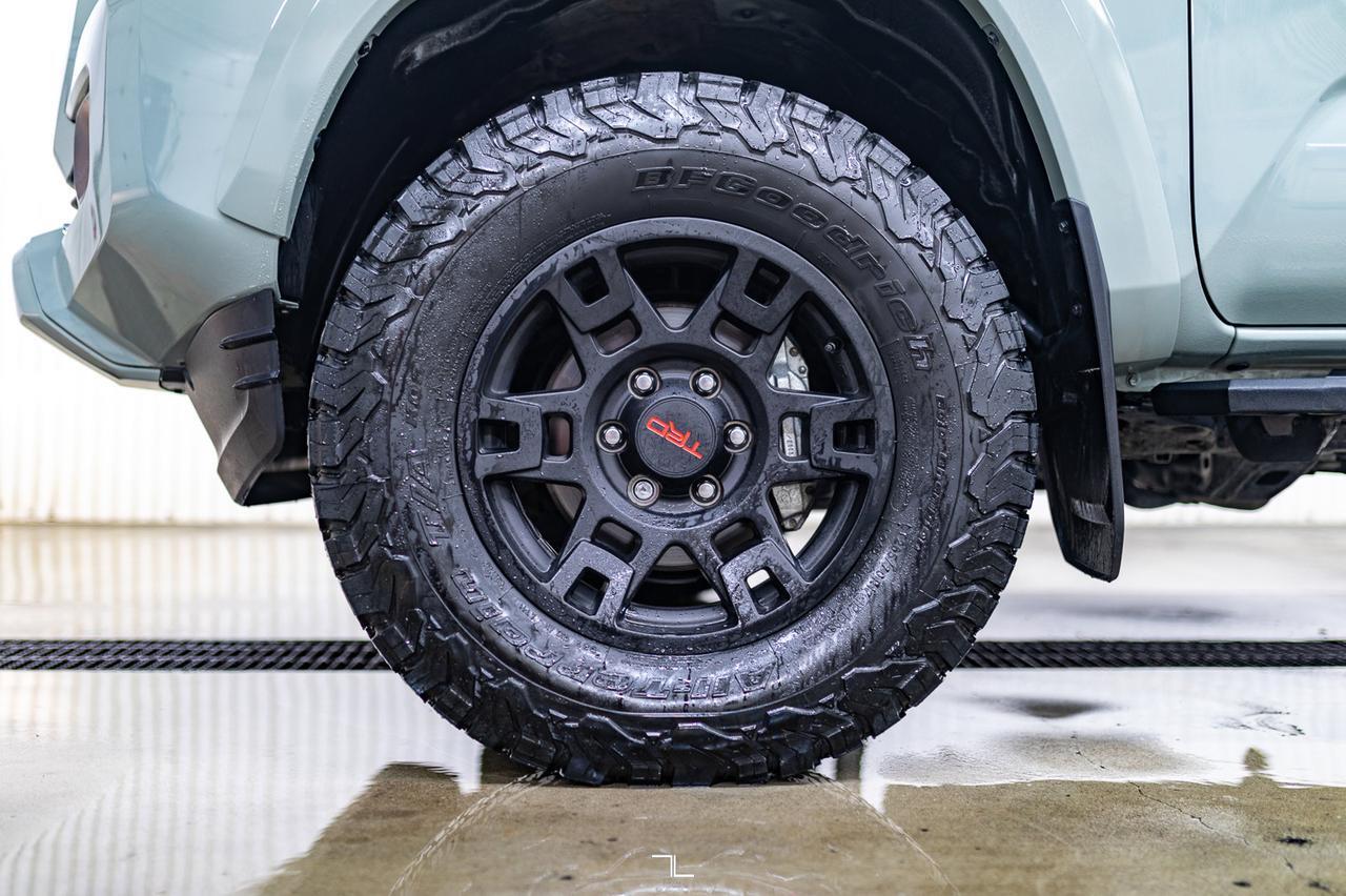 2023 Toyota Tacoma 4x4 Double Cab TRD Sport Premium Leather Roof Nav Red Deer AB