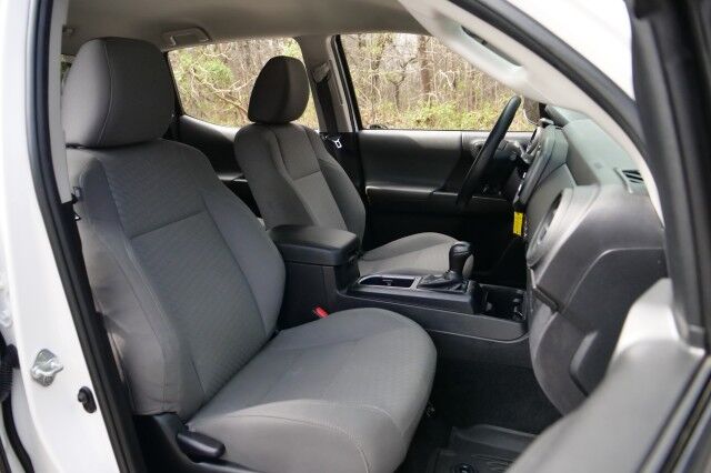 2023 Toyota Tacoma SR 4X4 / Adaptive Cruise / CarPlay / V6! High Point NC