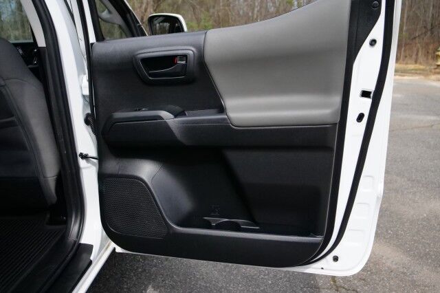 2023 Toyota Tacoma SR 4X4 / Adaptive Cruise / CarPlay / V6! High Point NC