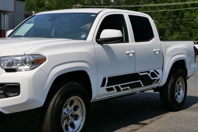 2023 Toyota Tacoma SR 4X4 / Adaptive Cruise / V6 / Wheels & Tires Upgrade! High Point NC