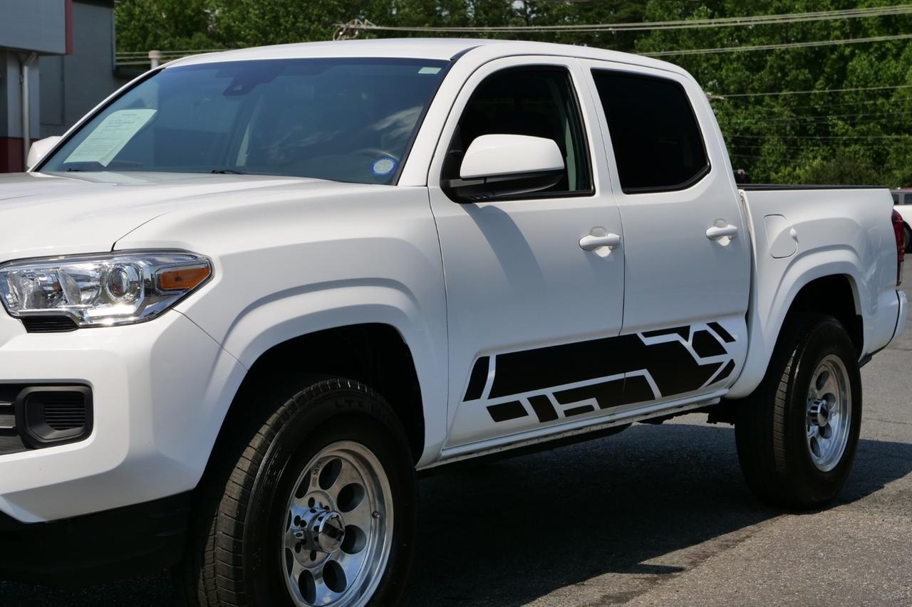 2023 Toyota Tacoma SR 4X4 / Adaptive Cruise / V6 / Wheels & Tires Upgrade! Lincolnton NC