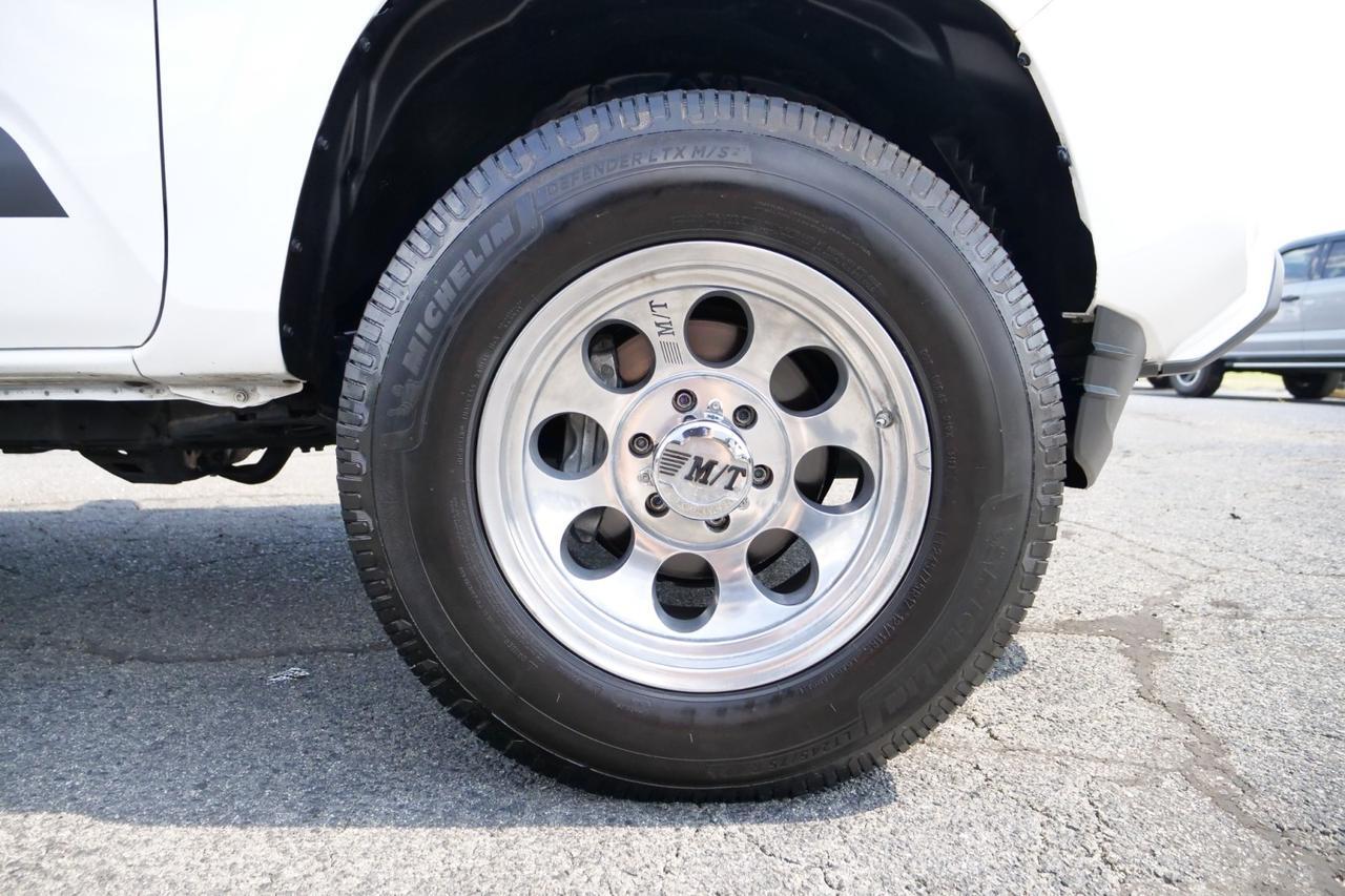 2023 Toyota Tacoma SR 4X4 / Adaptive Cruise / V6 / Wheels & Tires Upgrade! Lincolnton NC