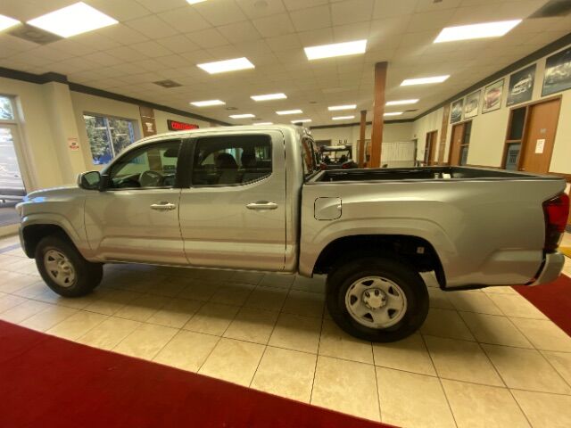 2022 Toyota Tacoma TRD photo 3
