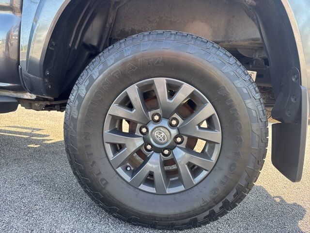 2023 Toyota Tacoma SR5  TX