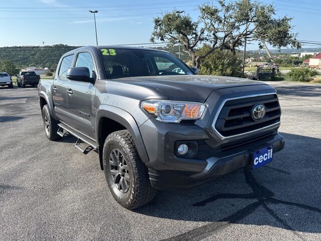 2023 Toyota Tacoma SR5  TX