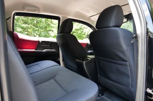 2023 Toyota Tacoma SR5 4x4 / UPGRADES / Adaptive Cruise! High Point NC