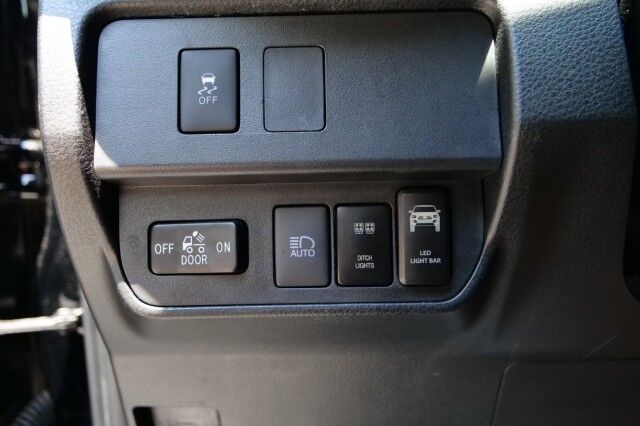2023 Toyota Tacoma SR5 4x4 / UPGRADES / Adaptive Cruise! High Point NC