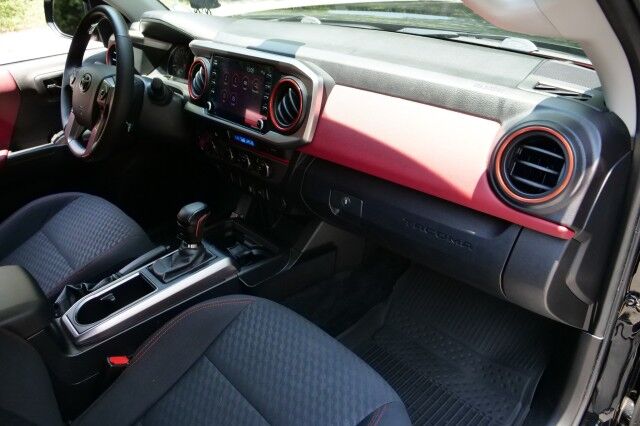 2023 Toyota Tacoma SR5 4x4 / UPGRADES / Adaptive Cruise! High Point NC