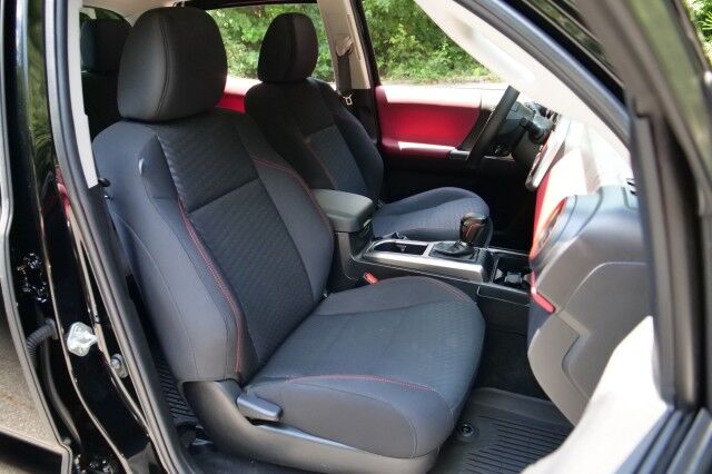 2023 Toyota Tacoma SR5 4x4 / UPGRADES / Adaptive Cruise! High Point NC