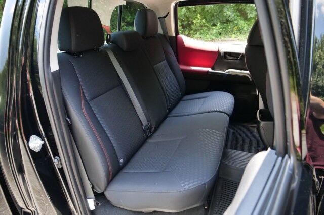2023 Toyota Tacoma SR5 4x4 / UPGRADES / Adaptive Cruise! High Point NC